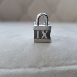 AUTH Tiffany & Co Atlas Cube Padlock Lock Pendant